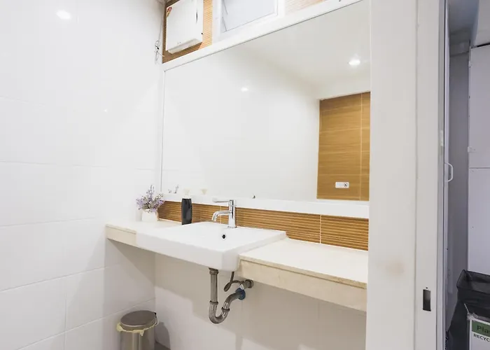 Nitichai Place, Private Sukhumvit Townhome 8pax * Bangkok