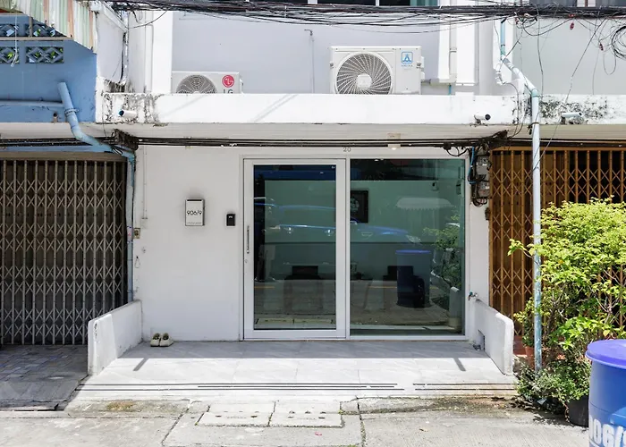 Nitichai Place, Private Sukhumvit Townhome 8pax